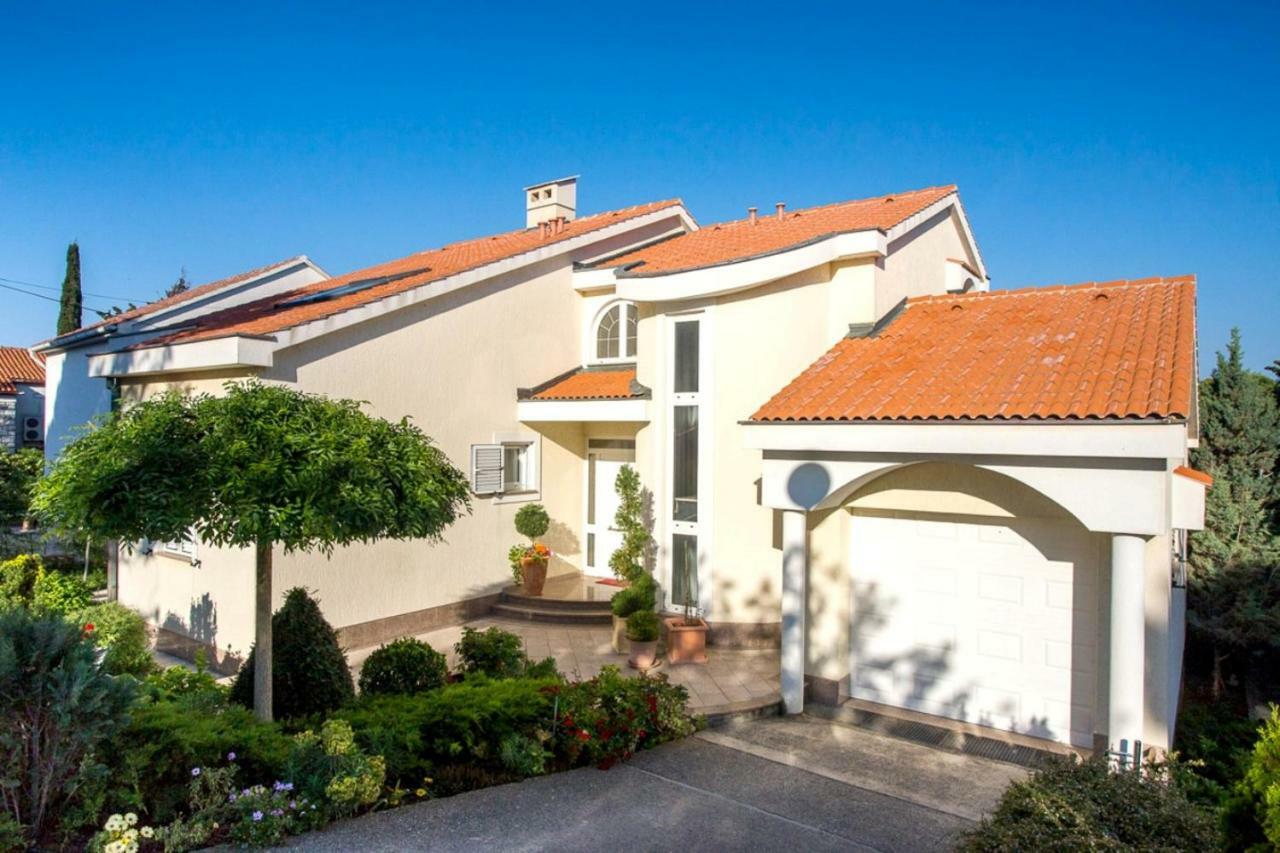 Apartment Punat Exterior photo